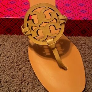 tory burch thong slides NWT